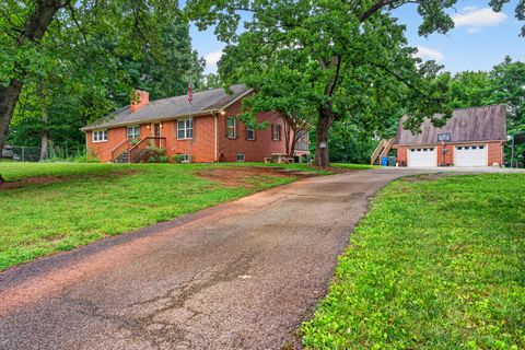 Homes For Sale - 2508 Gunbarrel Road<br/> Hamilton County, Chattanooga, TN 37421