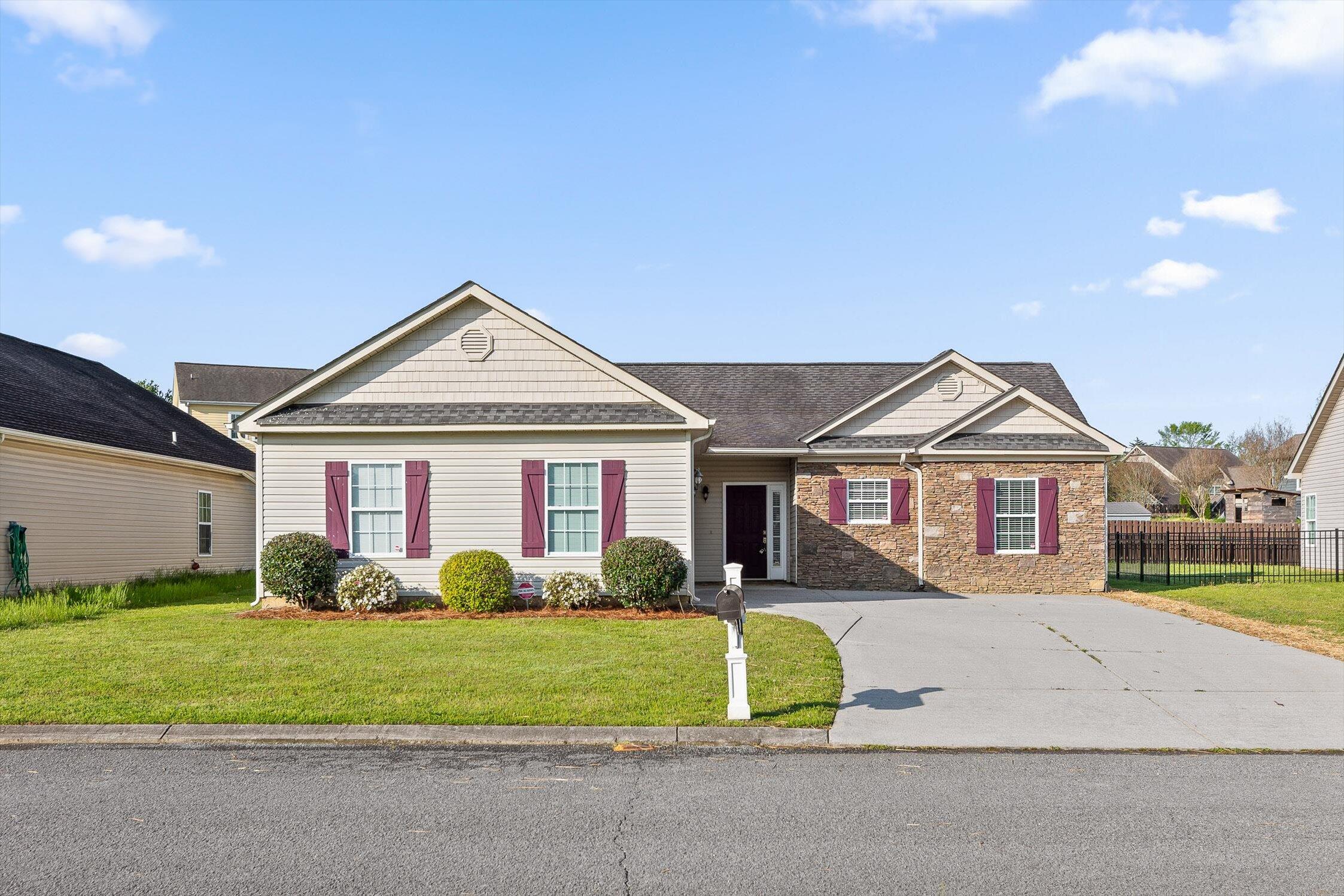 8236 Bluegill Circle, Ooltewah, Tennessee image 1