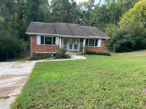 Homes For Sale - 5006 Shoals Lane<br/> Chattanooga, TN 37416