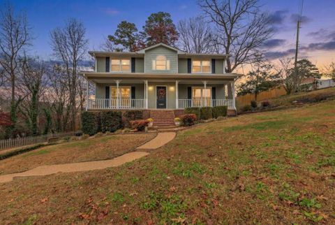 Photo of 3609 Glen Oaks Drive, East Ridge, TN 37412 (MLS # 1524930)