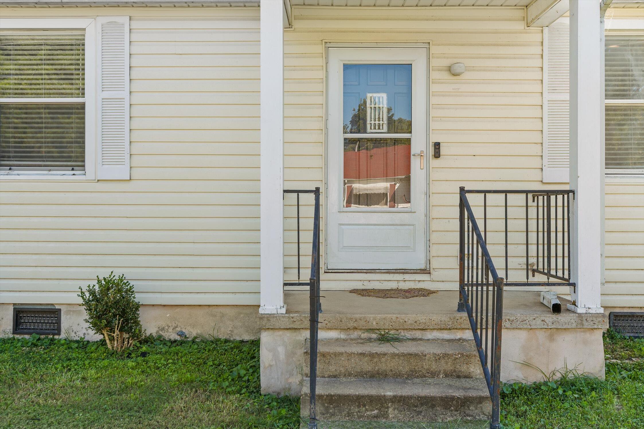 1716 Strawberry Lane