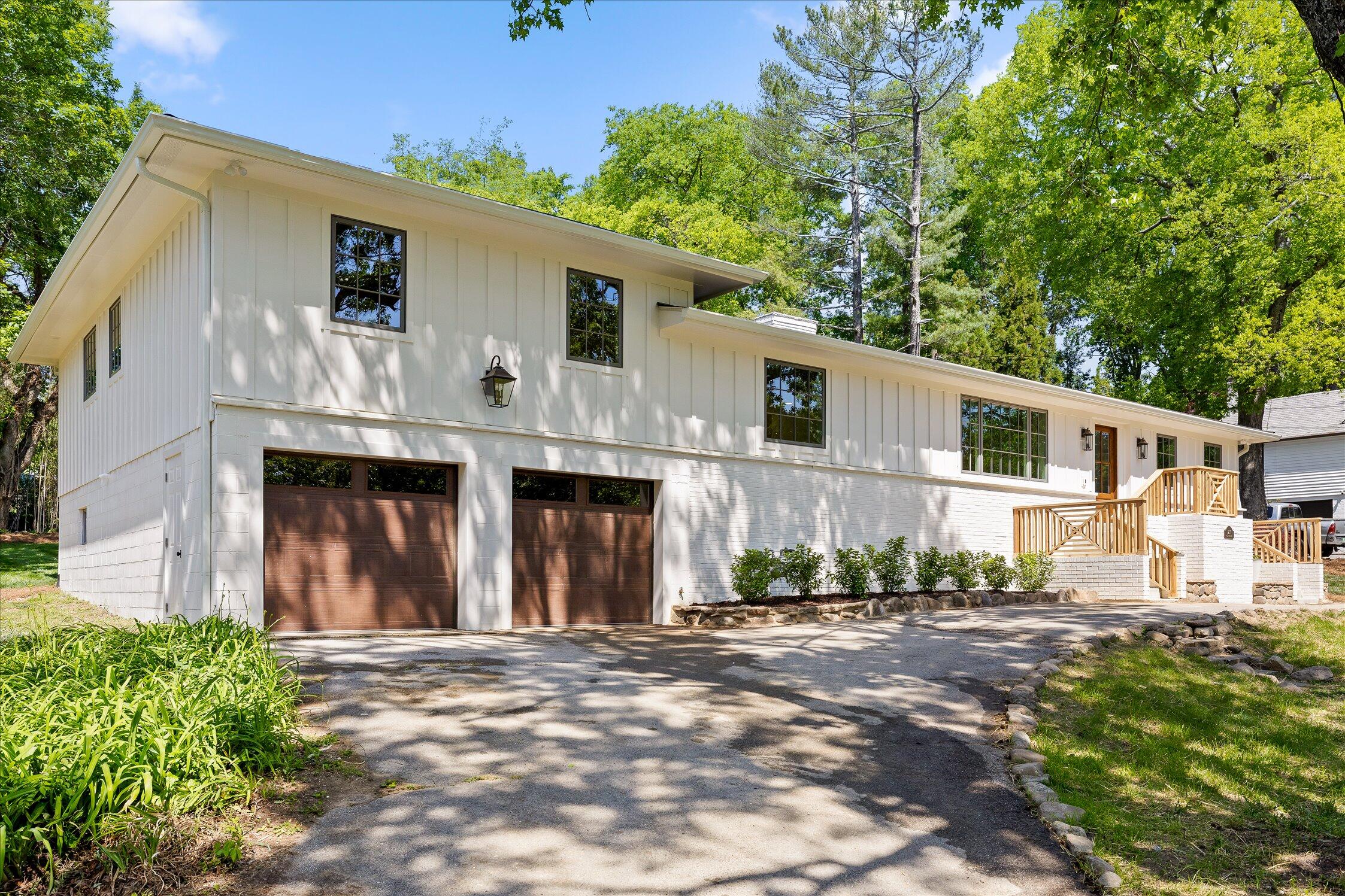 1206 Peter Pan Road