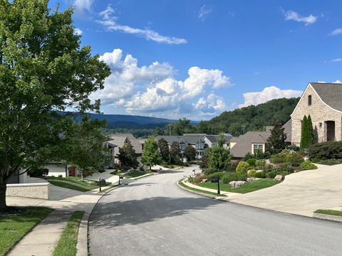 Photo of 1684 Westover Lane, Chattanooga, TN 37405 (MLS # 1518662)