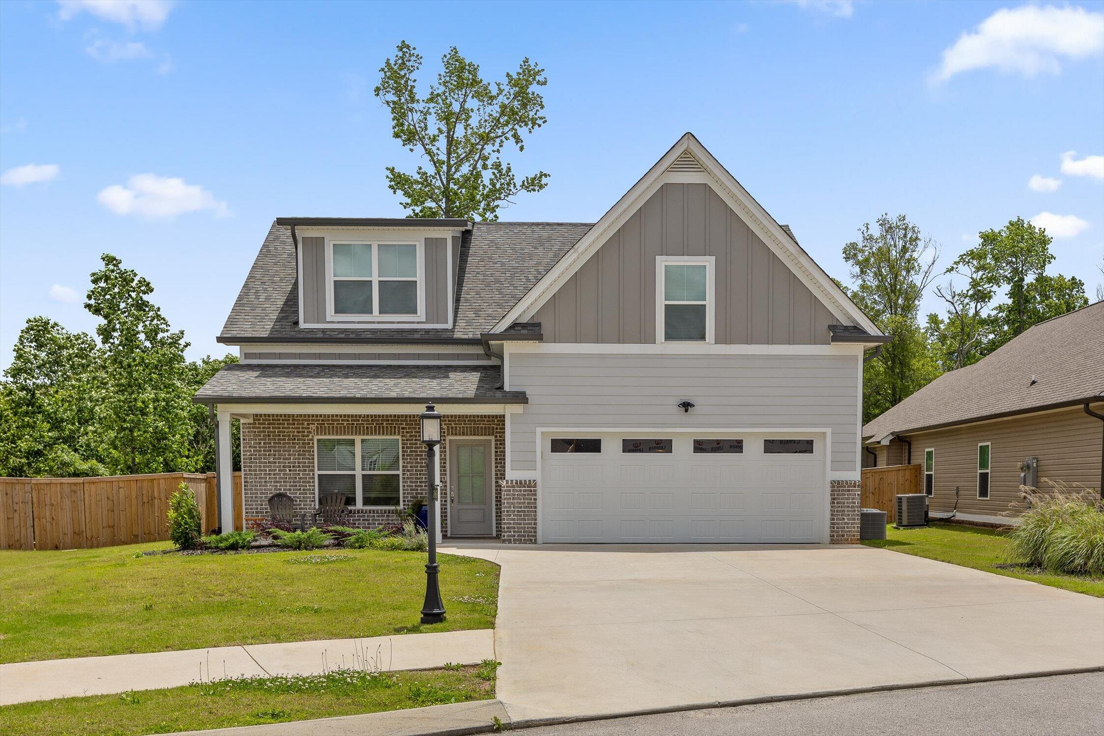 Chattanooga, Tennessee 37416, United States, 4 Bedrooms Bedrooms, ,3 BathroomsBathrooms,Residential,Contingent,159957