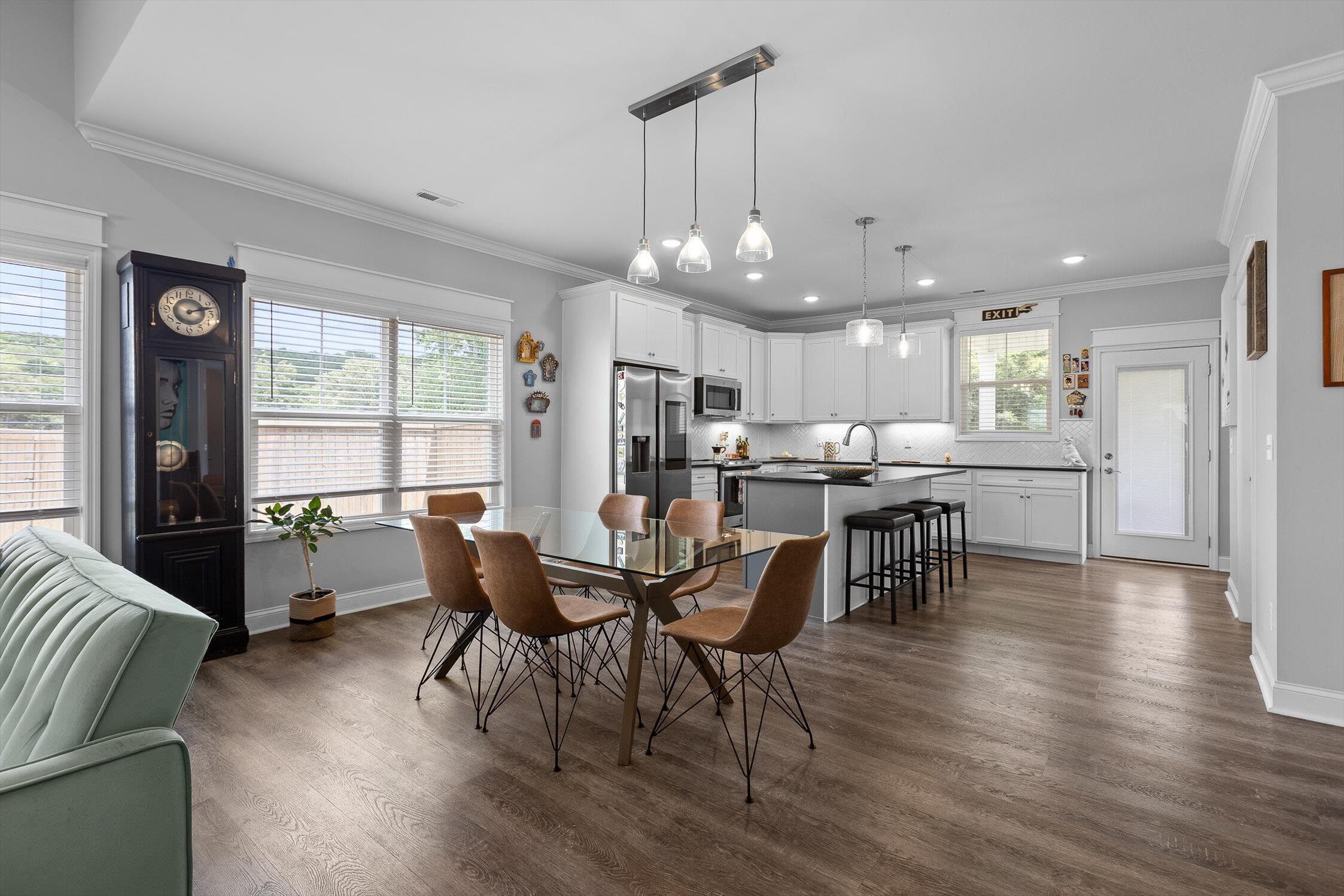 Chattanooga, Tennessee 37416, United States, 4 Bedrooms Bedrooms, ,3 BathroomsBathrooms,Residential,Contingent,159957