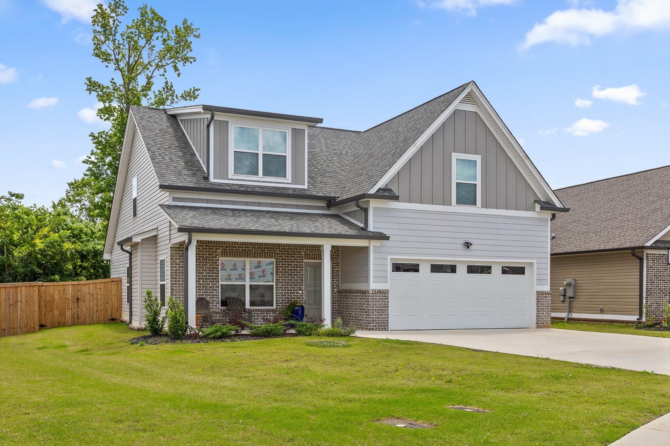 Chattanooga, Tennessee 37416, United States, 4 Bedrooms Bedrooms, ,3 BathroomsBathrooms,Residential,Contingent,159957