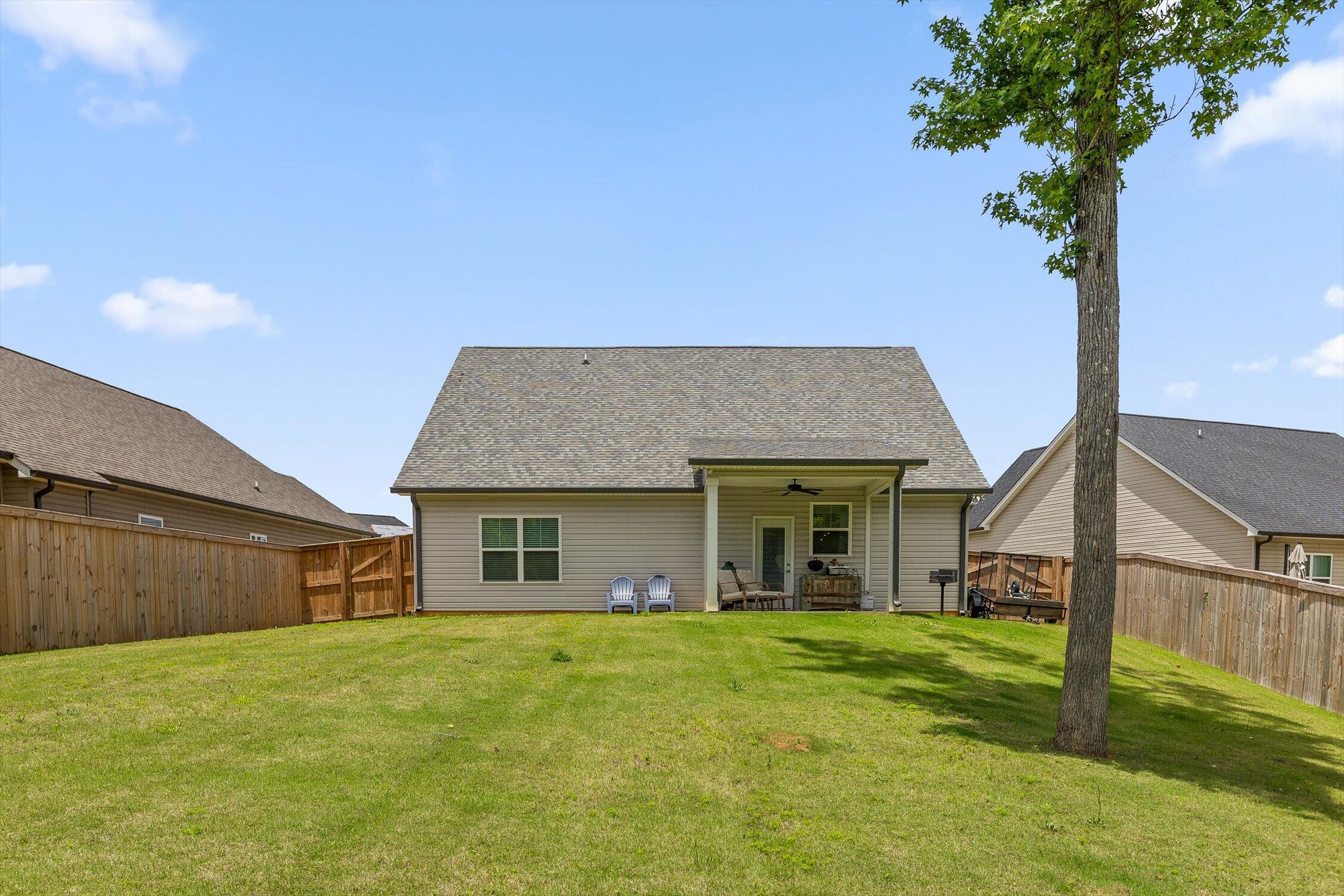 Chattanooga, Tennessee 37416, United States, 4 Bedrooms Bedrooms, ,3 BathroomsBathrooms,Residential,Contingent,159957