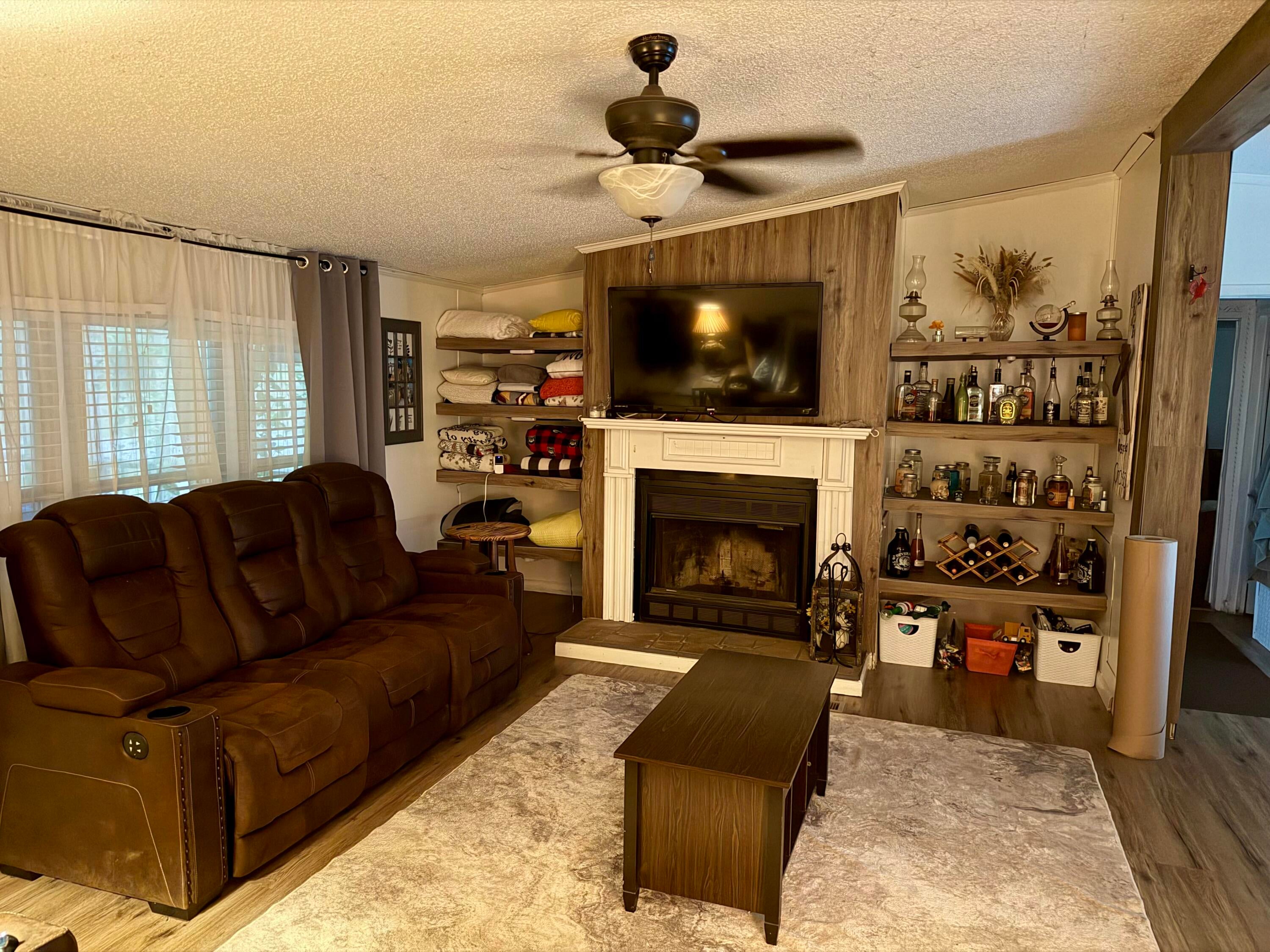 689 Schmitt Road