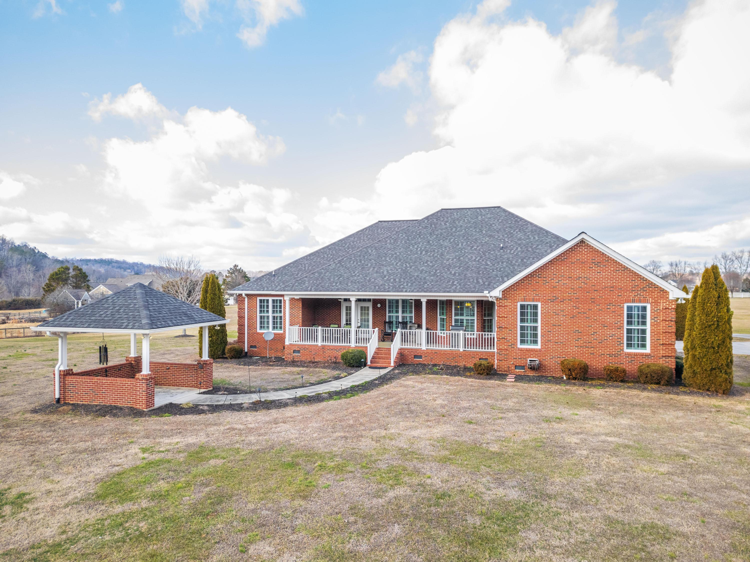 710 Farmbrook Drive, Rocky Face, Georgia image 2