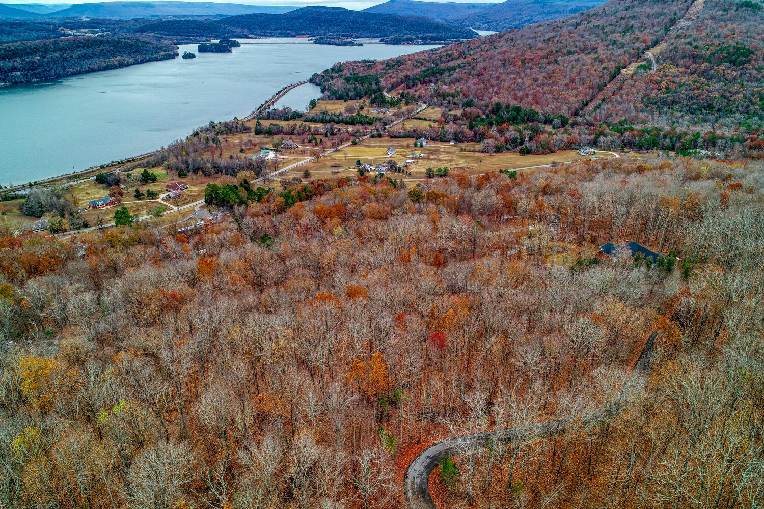 Scenic Drive, South Pittsburg, Tennessee image 5