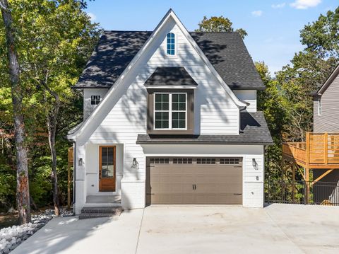 Photo of 3561 Knollwood Hill Drive, Chattanooga, TN 37415 (MLS # 1526922)