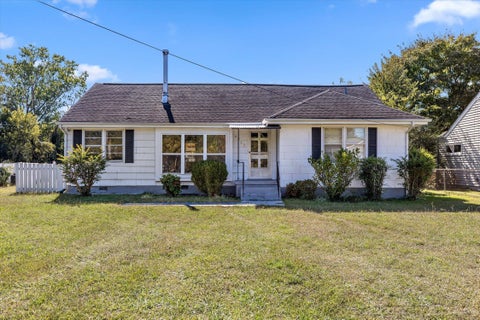 Photo of 4512 Montview Drive, Chattanooga, TN 37411 (MLS # 1545062)