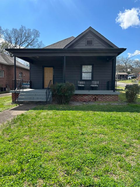 Photo of 2000 E 5th Street, Chattanooga, TN 37404 (MLS # 1530100)