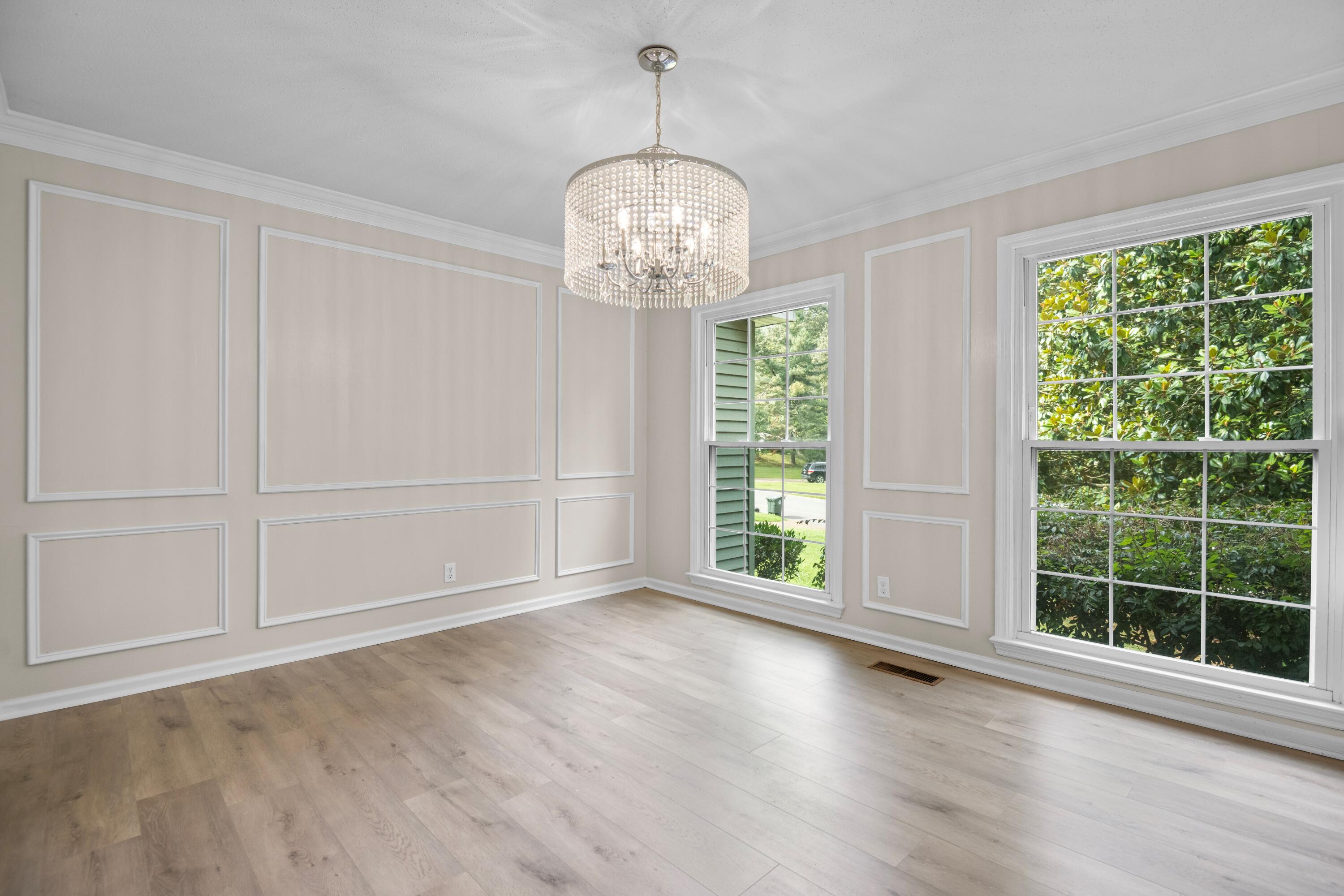 4805 Woodland Circle