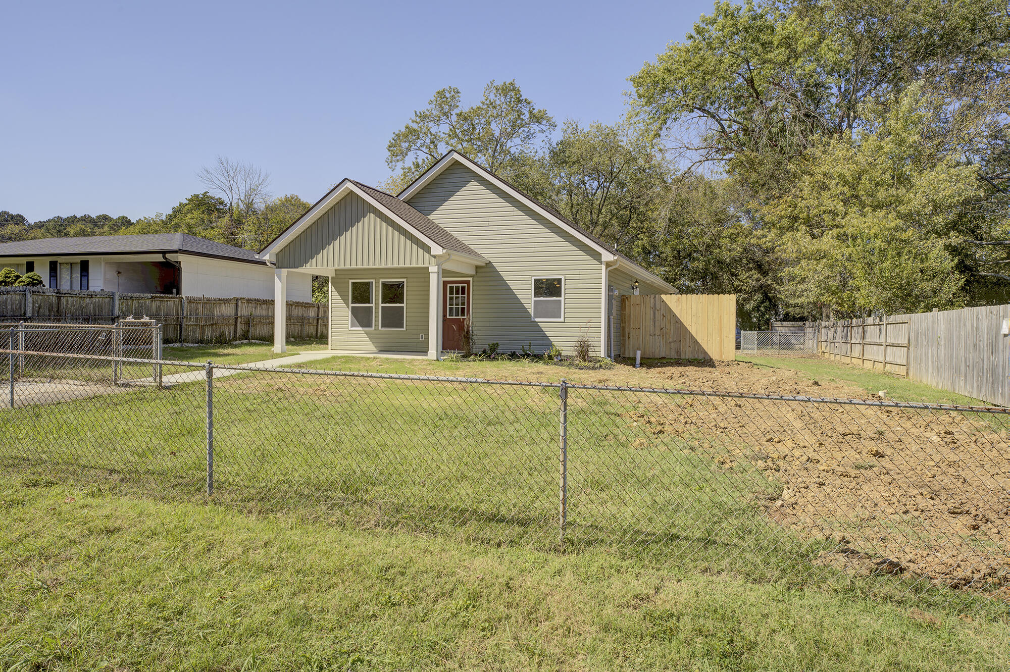 218 Robert E Lee Street