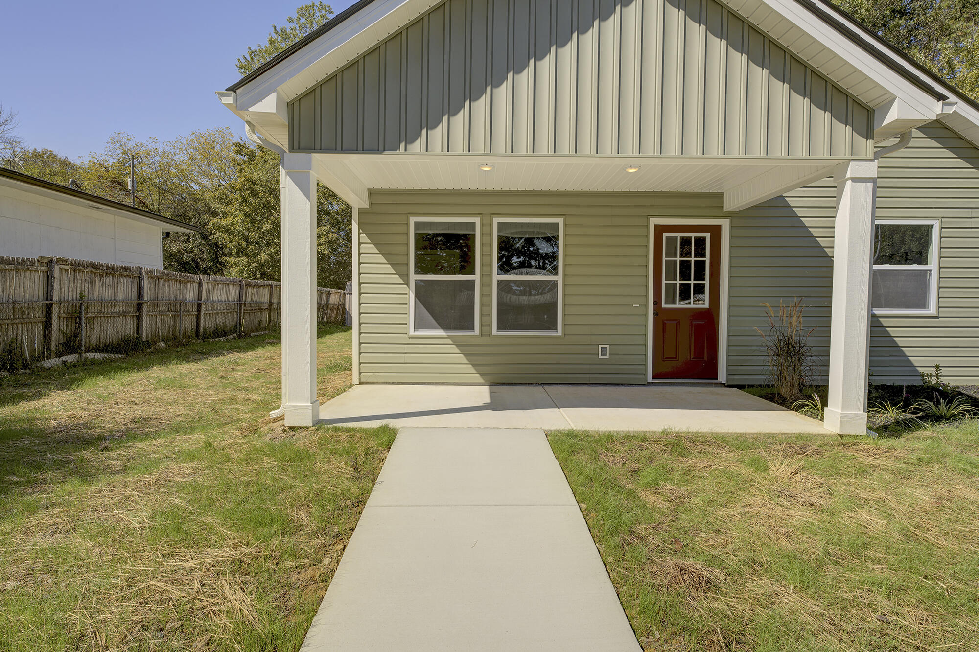 218 Robert E Lee Street