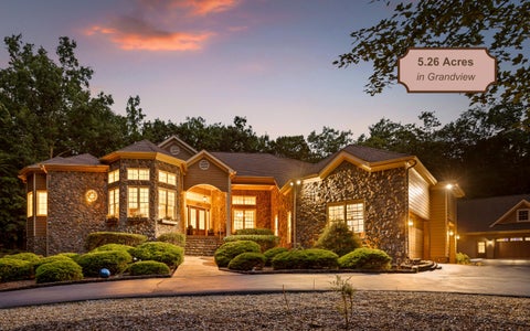 Photo of 240 Horseshoe Bend Road E, Signal Mountain, TN 37377 (MLS # 1533073)