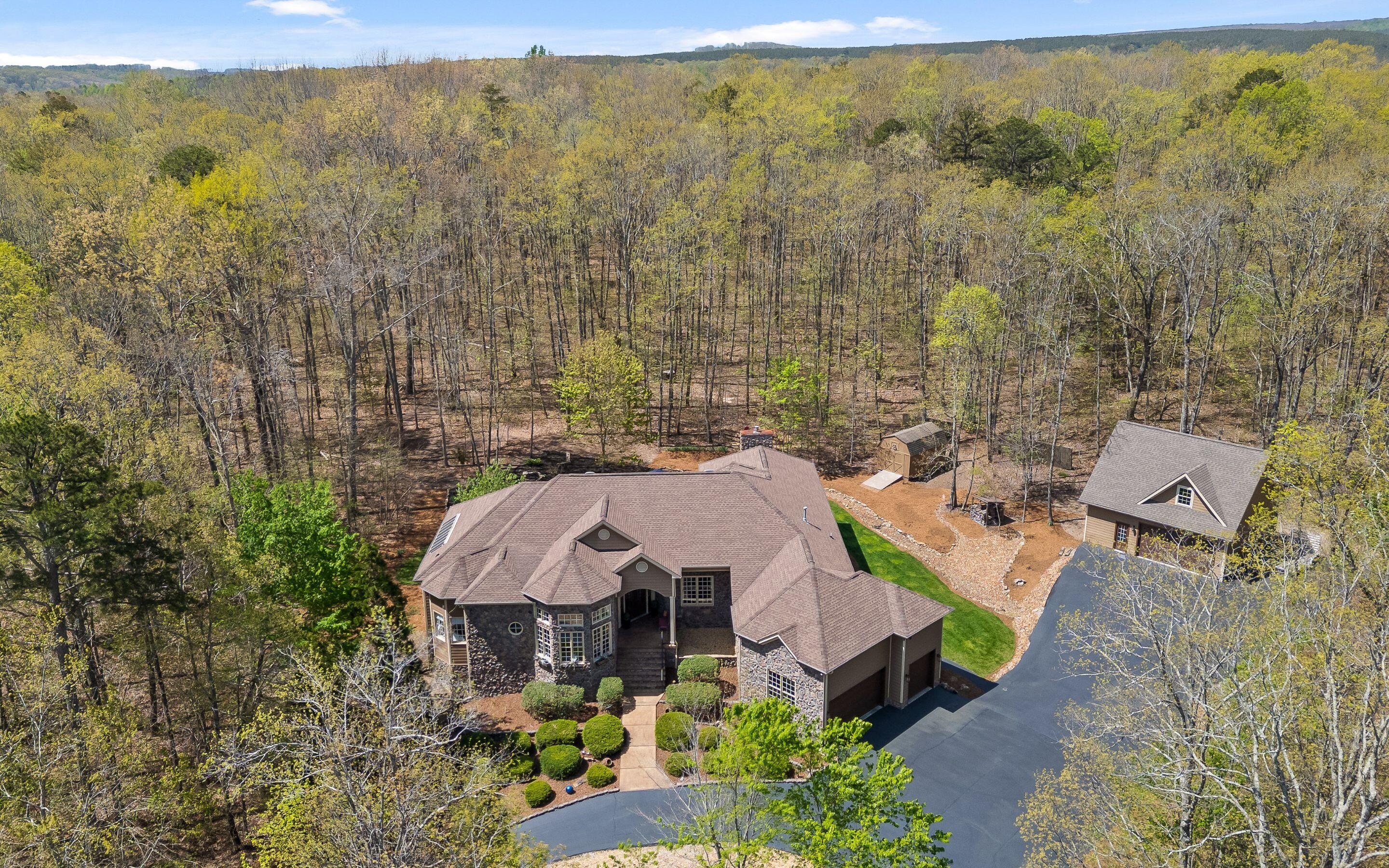 240 Horseshoe Bend Road E