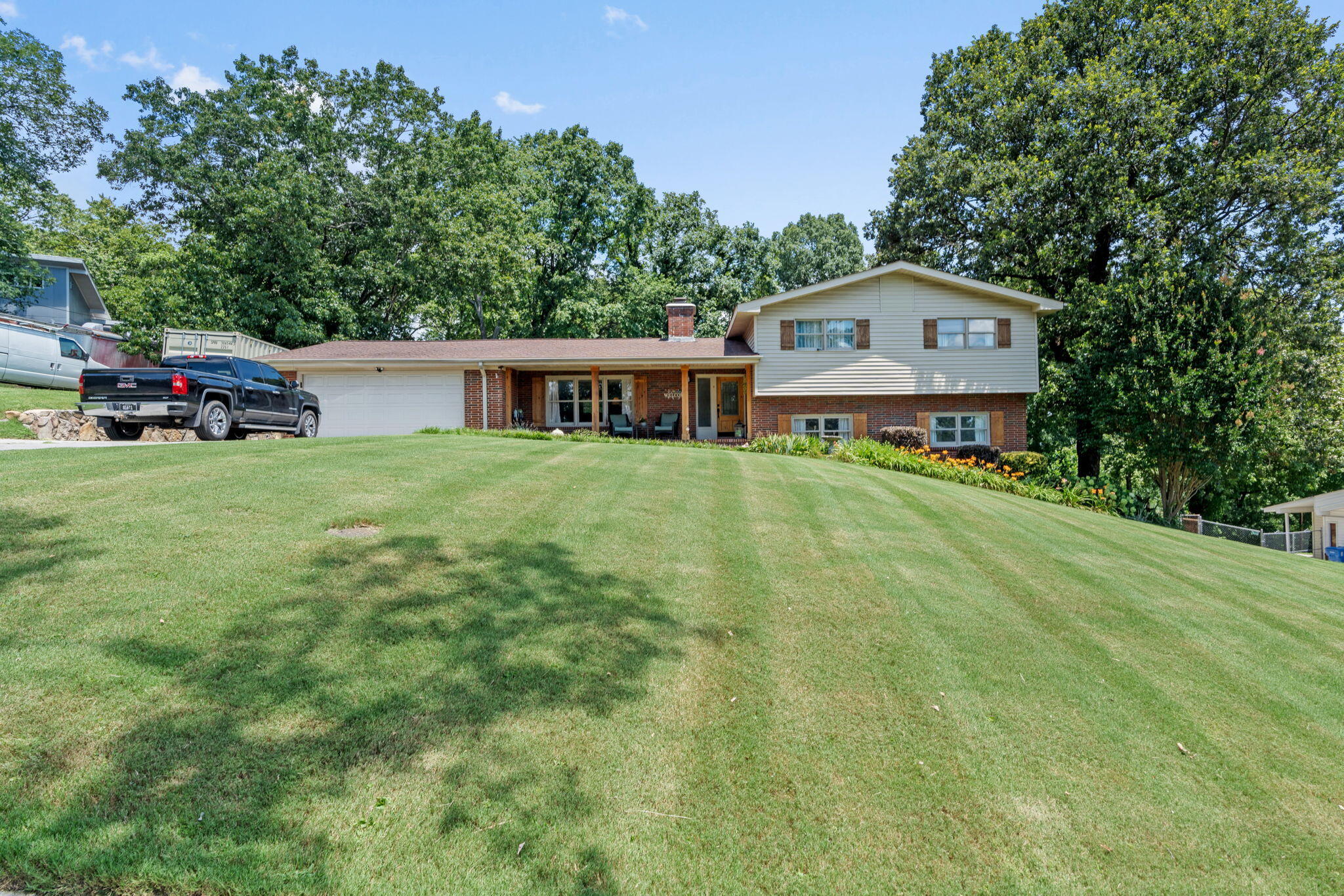 4522 Cloverdale Loop