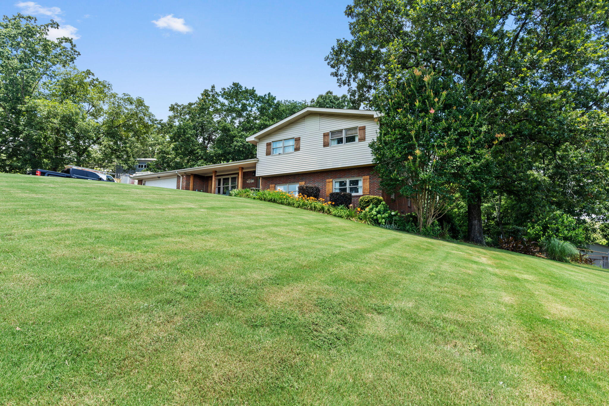 4522 Cloverdale Loop