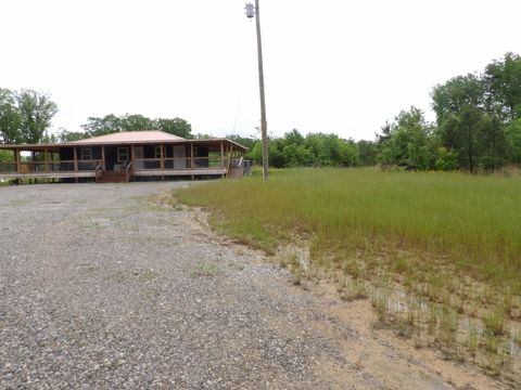 Photo of 392 Hamilton Hollow Road, Crossville, TN 38572 (MLS # 1513240)