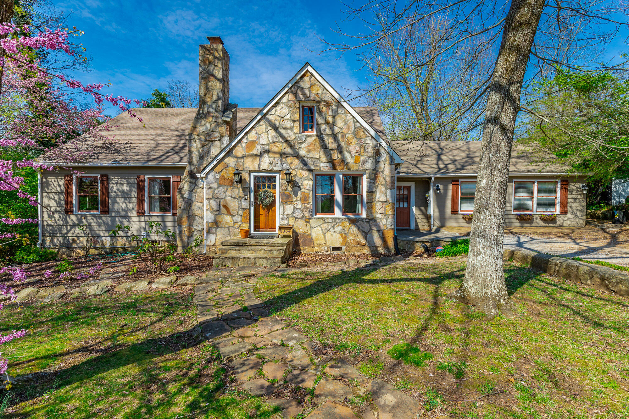 1304 Aladdin Road, Lookout Mountain, Georgia image 1