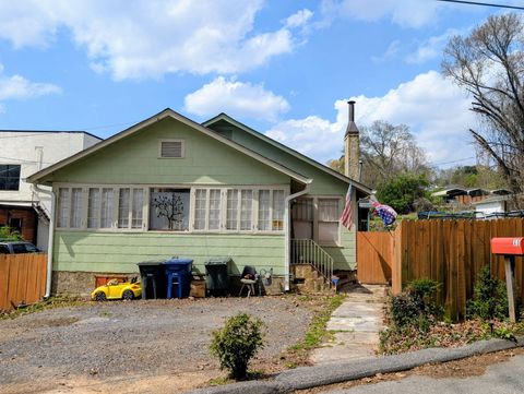 Photo of 11 W Brow Terrace, Chattanooga, TN 37411 (MLS # 1533042)