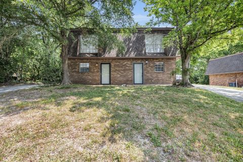 Photo of 3223 Castle Avenue, Chattanooga, TN 37412 (MLS # 1528464)