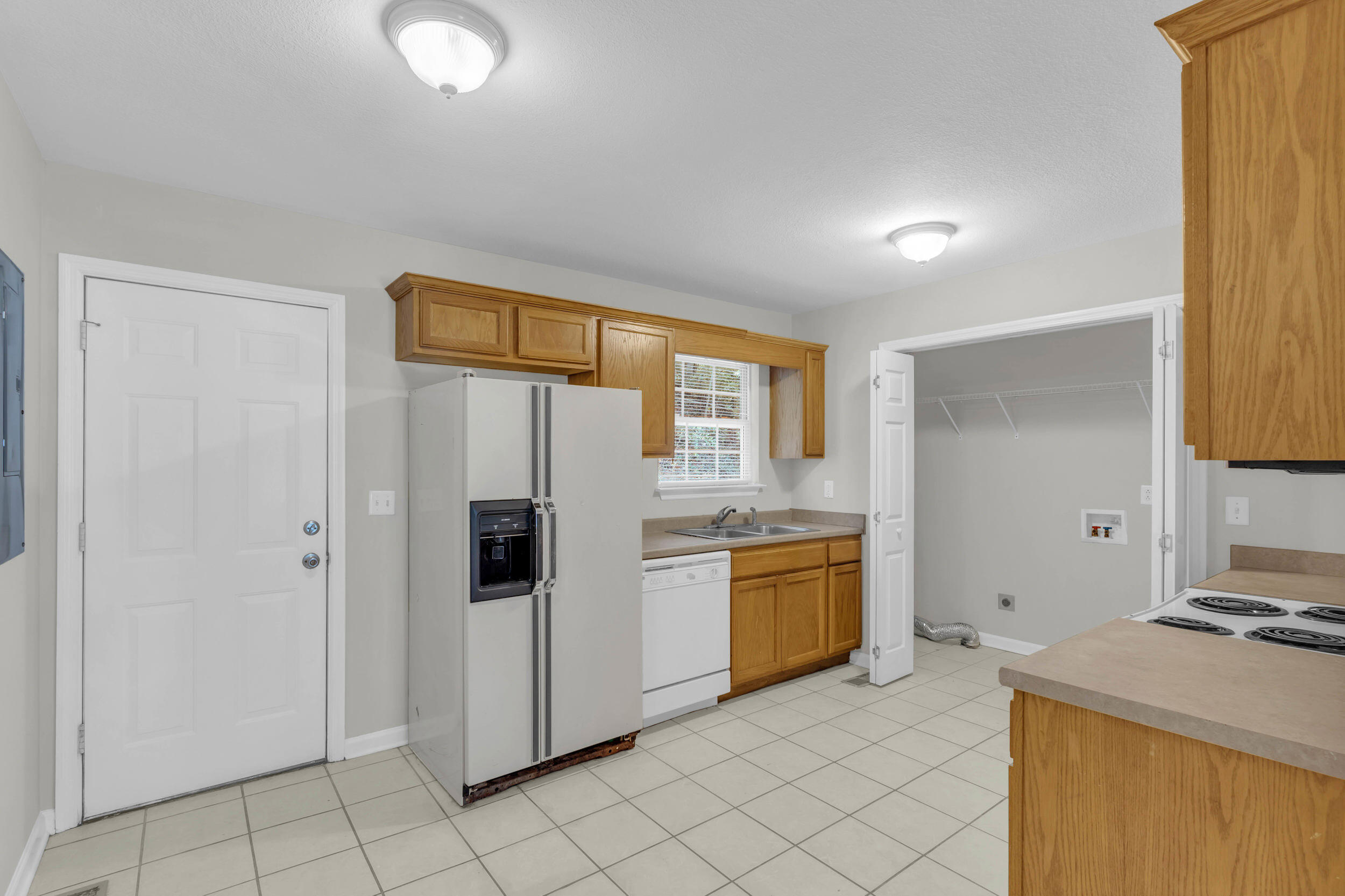 541 Lullwater Road