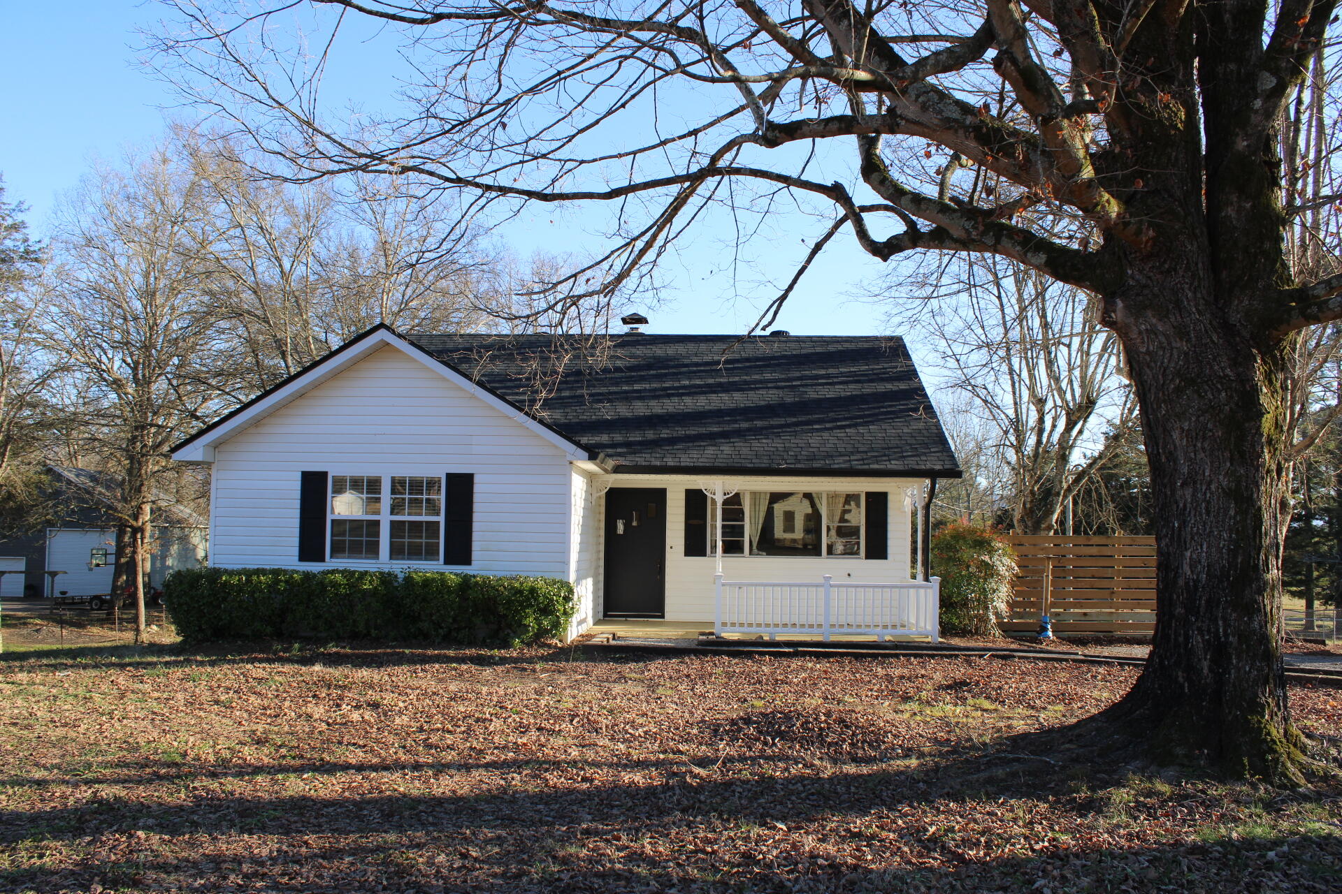6248 Old Dunlap Road, Whitwell, Tennessee image 2