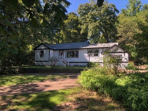 Photo of 907 Kentucky Avenue, Signal Mountain, TN 37377 (MLS # 1519633)