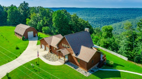 Homes For Sale - 470 Preservation Drive<br/> South Pittsburg, TN 37380