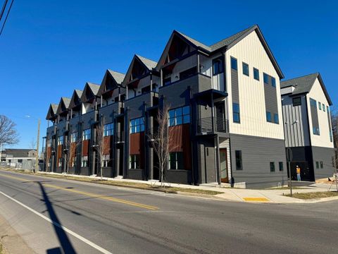 Photo of 1800 S Holtzclaw Avenue, Chattanooga, TN 37404 (MLS # 1528260)