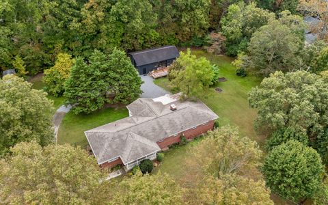 Photo of 3014 Edgewood Drive, Signal Mountain, TN 37377 (MLS # 1516768)