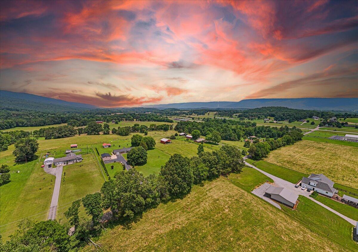 Whitwell, Tennessee, 37397, United States, 3 Bedrooms Bedrooms, ,2 BathroomsBathrooms,Residential,Active,2030594