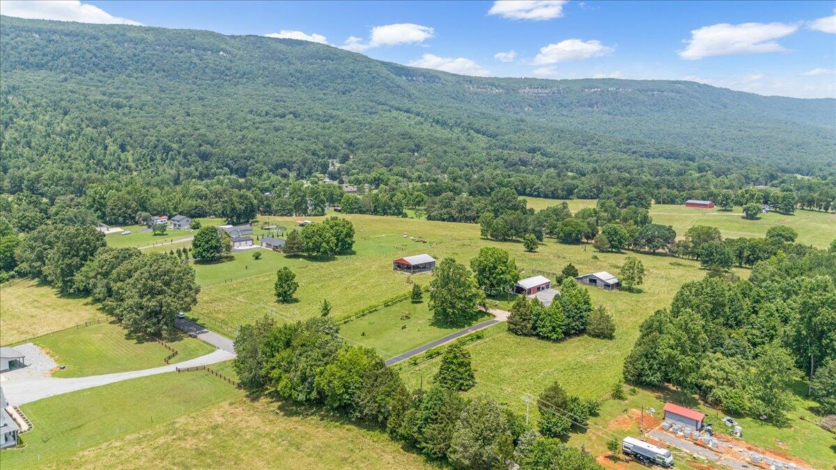 Whitwell, Tennessee, 37397, United States, 3 Bedrooms Bedrooms, ,2 BathroomsBathrooms,Residential,Active,2030594