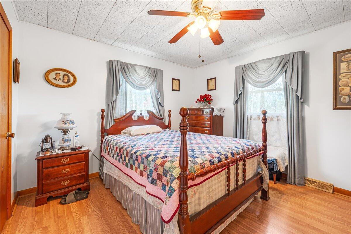 Whitwell, Tennessee, 37397, United States, 3 Bedrooms Bedrooms, ,2 BathroomsBathrooms,Residential,Active,2030594
