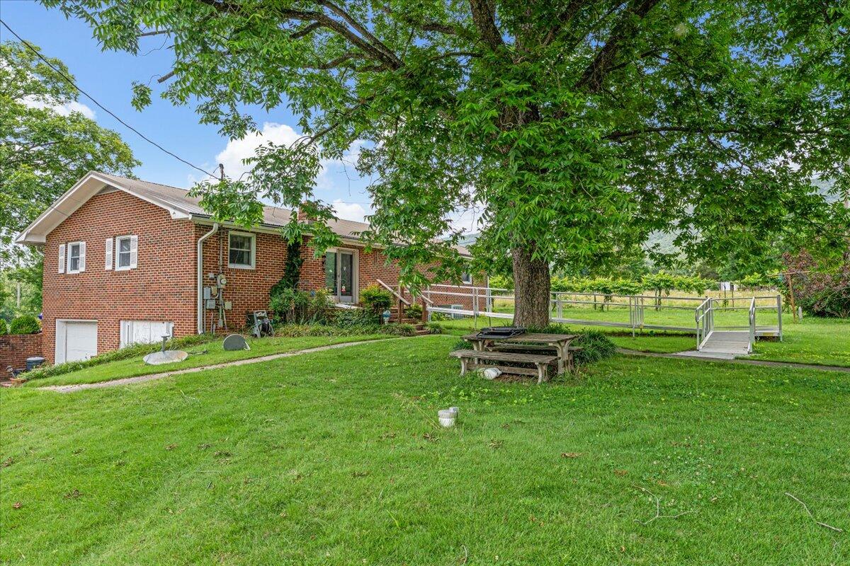 Whitwell, Tennessee, 37397, United States, 3 Bedrooms Bedrooms, ,2 BathroomsBathrooms,Residential,Active,2030594