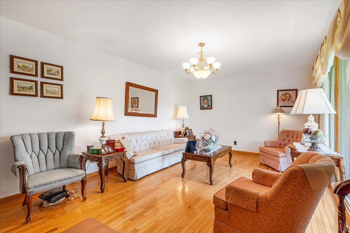 Whitwell, Tennessee, 37397, United States, 3 Bedrooms Bedrooms, ,2 BathroomsBathrooms,Residential,Active,2030594