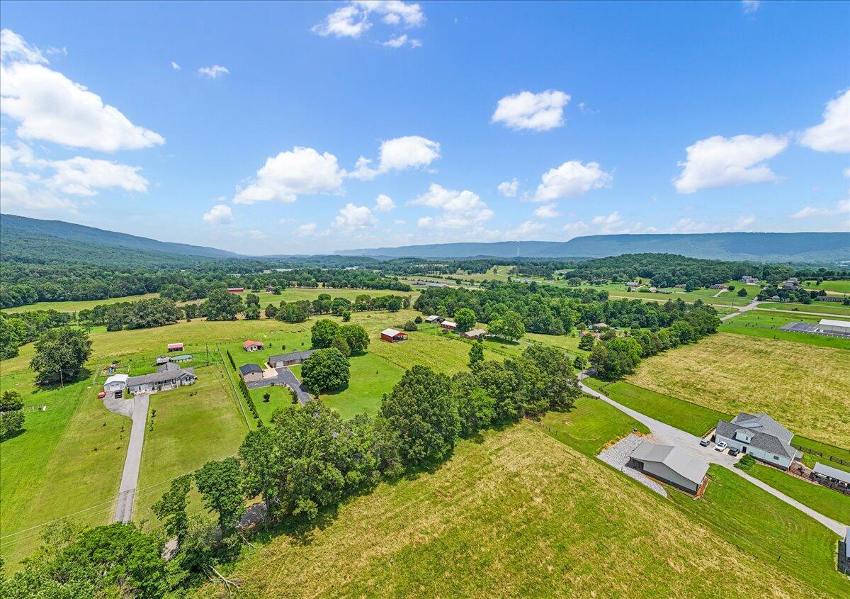 Whitwell, Tennessee, 37397, United States, 3 Bedrooms Bedrooms, ,2 BathroomsBathrooms,Residential,Active,2030594