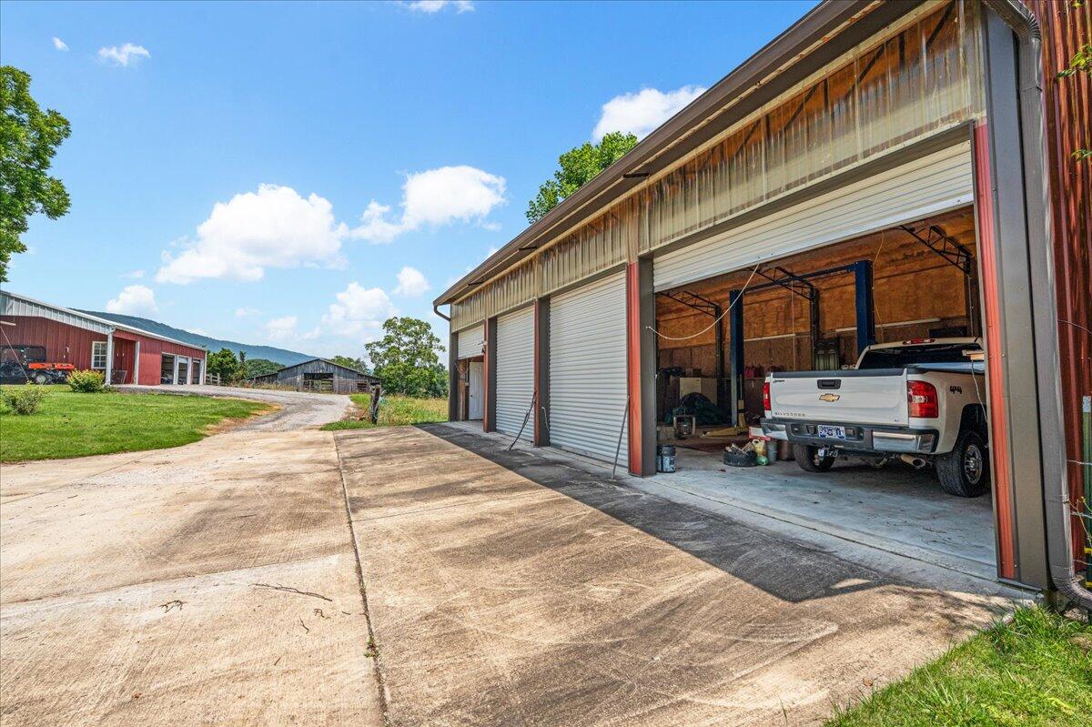 Whitwell, Tennessee, 37397, United States, 3 Bedrooms Bedrooms, ,2 BathroomsBathrooms,Residential,Active,2030594