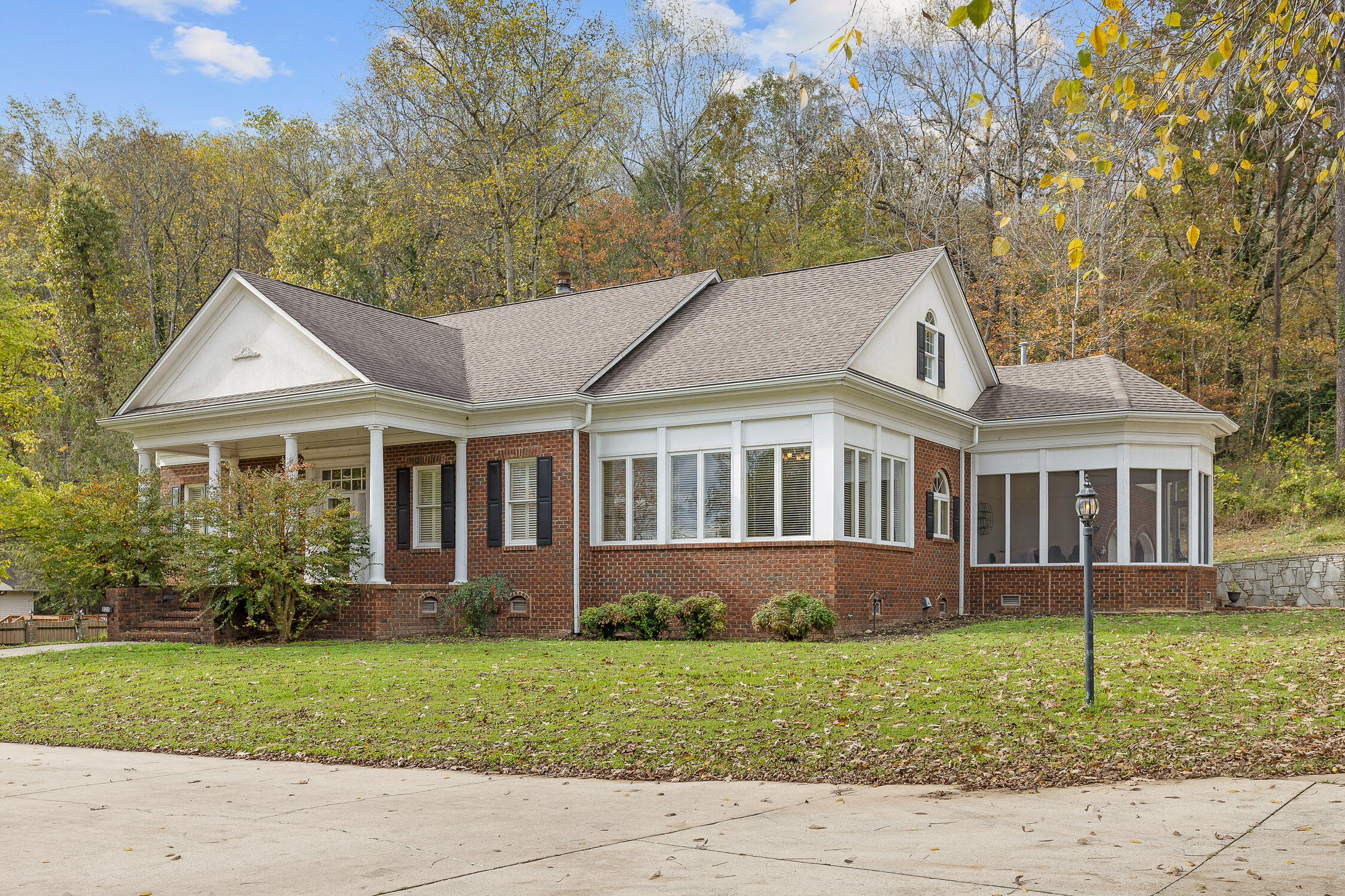 820 Holly Avenue, South Pittsburg, Tennessee image 2