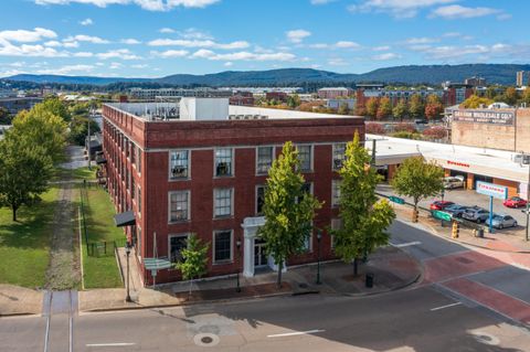 Photo of 1301 Market Street, Chattanooga, TN 37402 (MLS # 1530069)