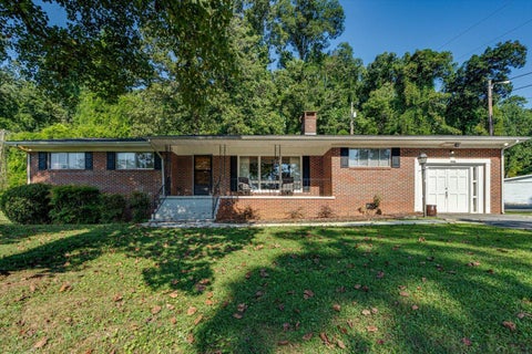 Photo of 1000 Laurel Avenue, South Pittsburg, TN 37380 (MLS # 1542408)