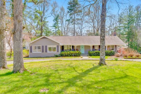 Homes For Sale - 309 Marvin Lane<br/> Lookout Mountain, GA 30750