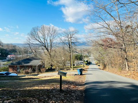 Tiny photo for 3312 E 51st Street, Rossville, GA 30741 (MLS # 1527027)