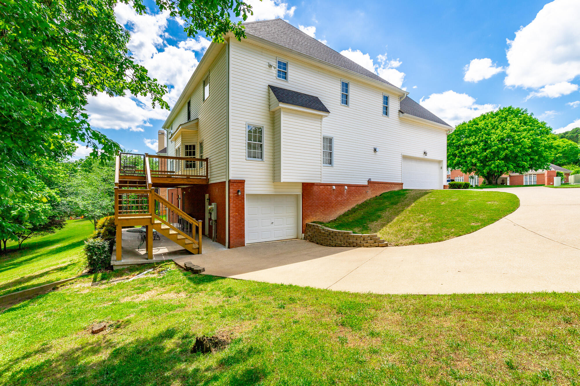 2023 Bay Pointe Drive