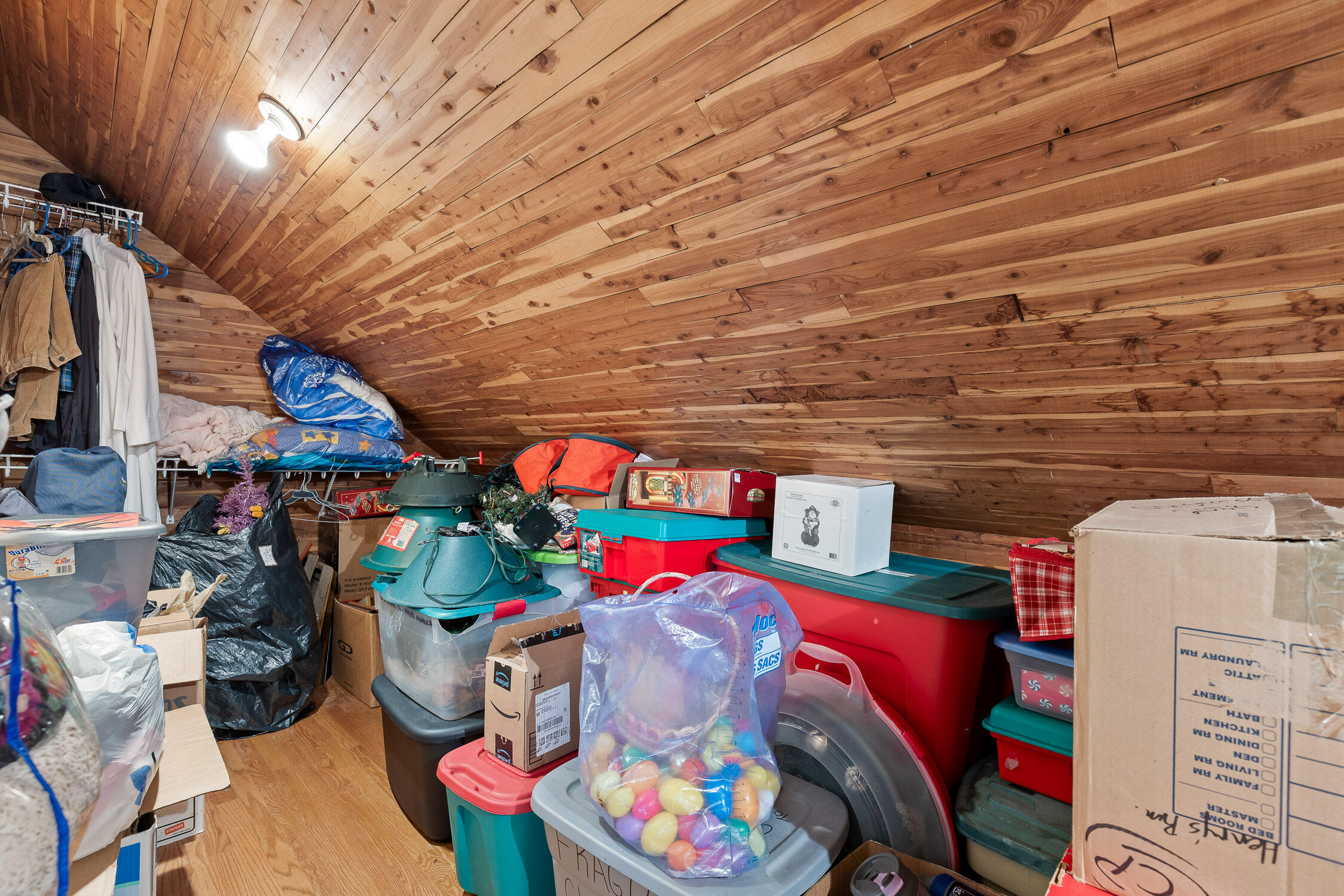 Chattanooga, Tennessee 37411, United States, 4 Bedrooms Bedrooms, ,4 BathroomsBathrooms,Residential,Contingent,89563