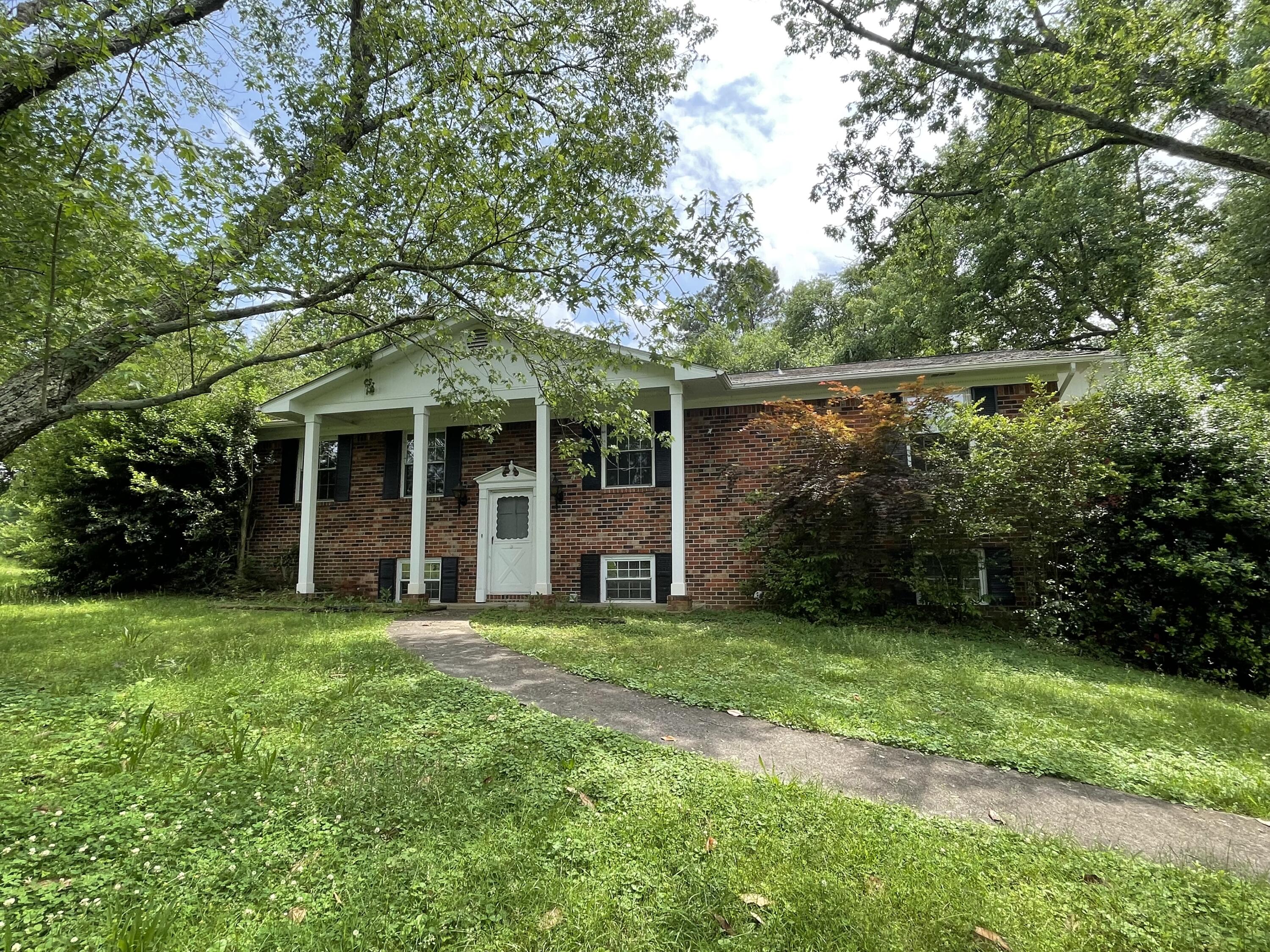 150 Royal Oaks Drive, Cleveland, Tennessee image 1