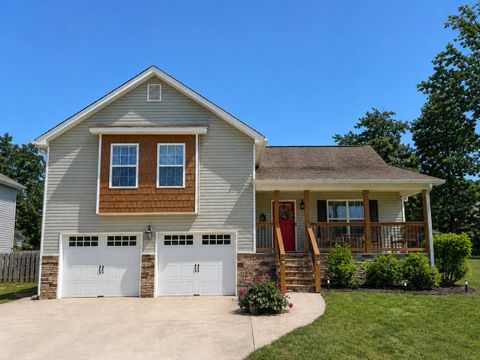 Photo of 1848 Short Leaf Lane, Soddy Daisy, TN 37379 (MLS # 1533966)